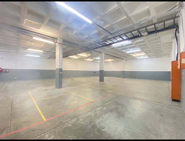 749M² WAREHOUSE TO LET IN RANDBURG CENTRAL
